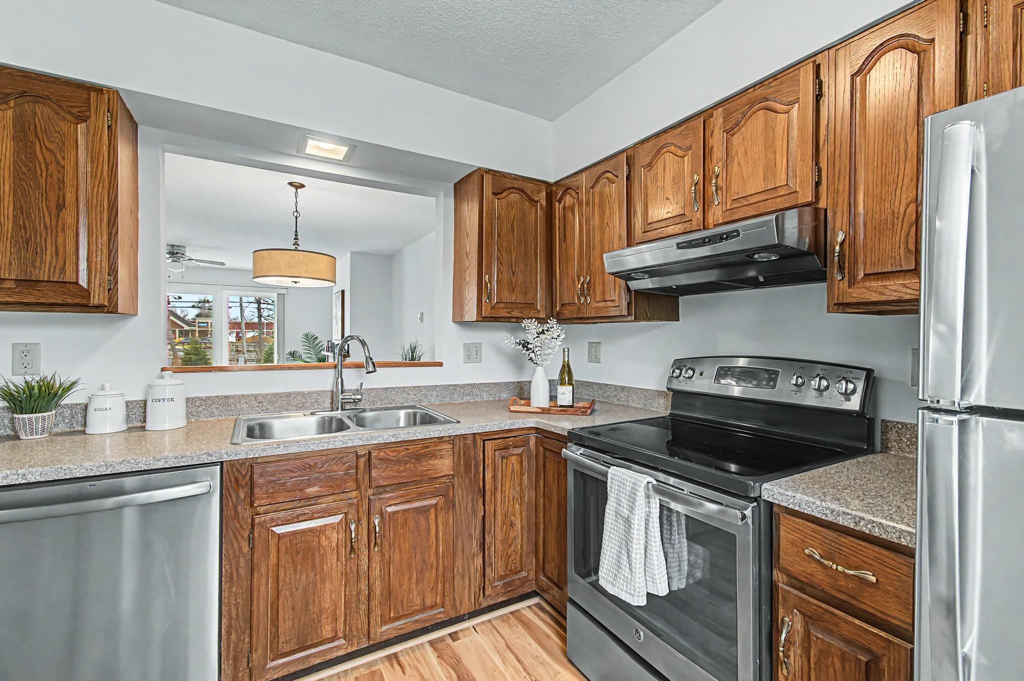 431 Westview Circle Williston, VT 05495 - Photo 5 of 46