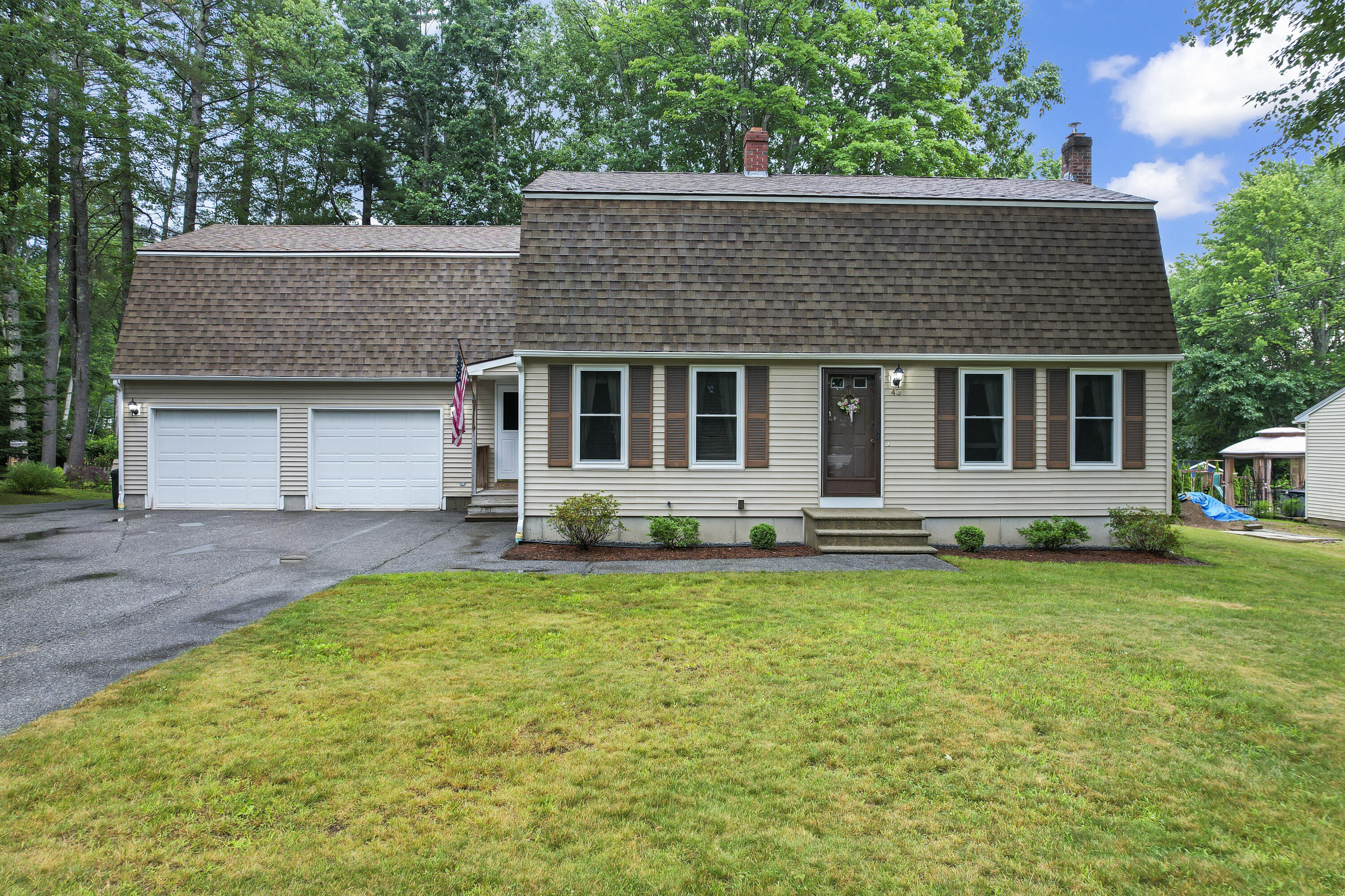 43 Buttonwood Road South Berwick, ME 03908 - Photo 2 of 50 43 Buttonwood Rd_102