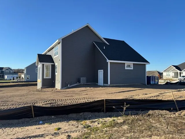 $564,990 | 1795 Arbor Vista Place, West Bend, WI 53095