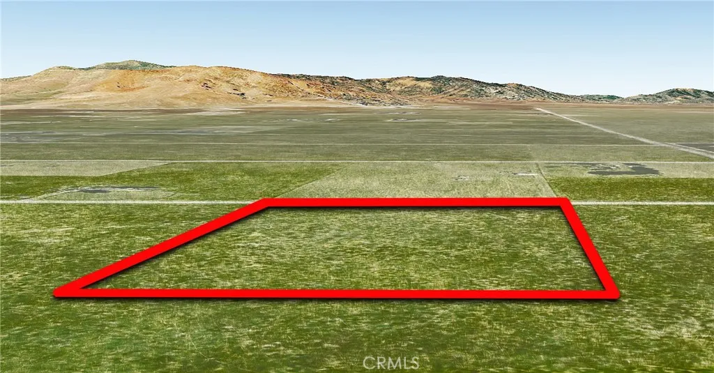 1355 Glassrock Road Santa Margarita, CA 93453 - Photo 3 of 4 a view of an outdoor space