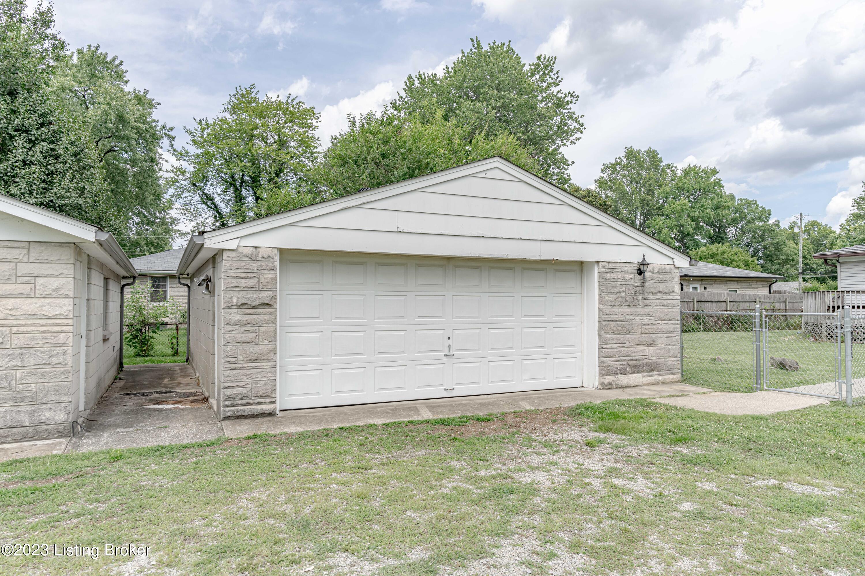 5801 Maryman Road Louisville, KY 40258 - Photo 65 of 71 DSC03930