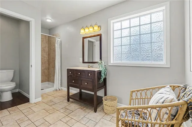 $350,000 | 2900 East Red Bridge Road, Kansas City, MO 64137