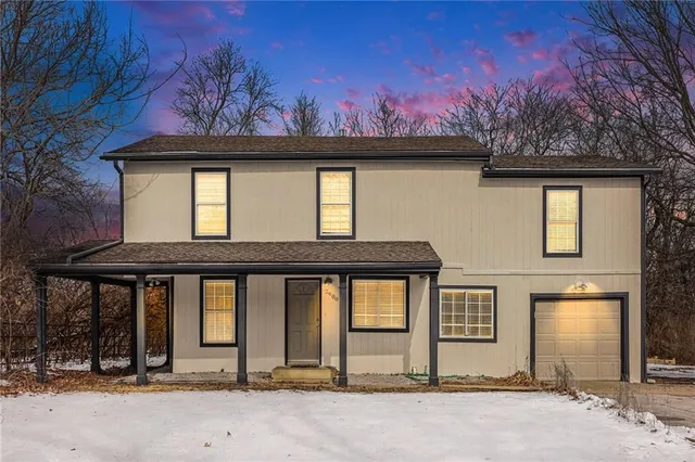 $350,000 | 2900 East Red Bridge Road, Kansas City, MO 64137