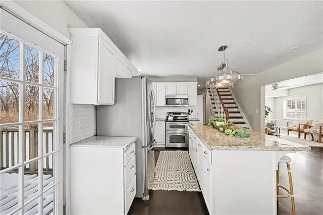 $350,000 | 2900 East Red Bridge Road, Kansas City, MO 64137