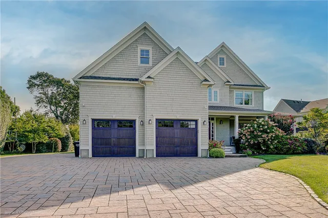 $3,800 | 2 Faxon Green, Newport, RI 02840