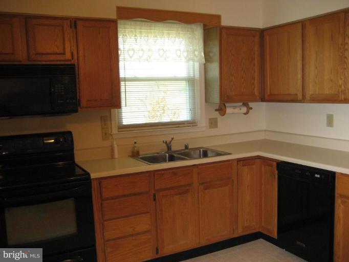 2800 Baldwin Mill Road Baldwin, MD 21013 - Photo 2 of 23 Kitchen