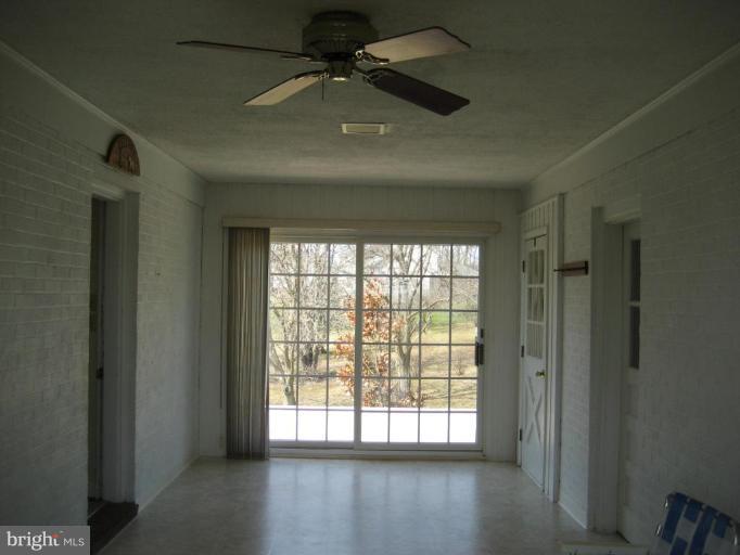 2800 Baldwin Mill Road Baldwin, MD 21013 - Photo 4 of 23 Breezeway