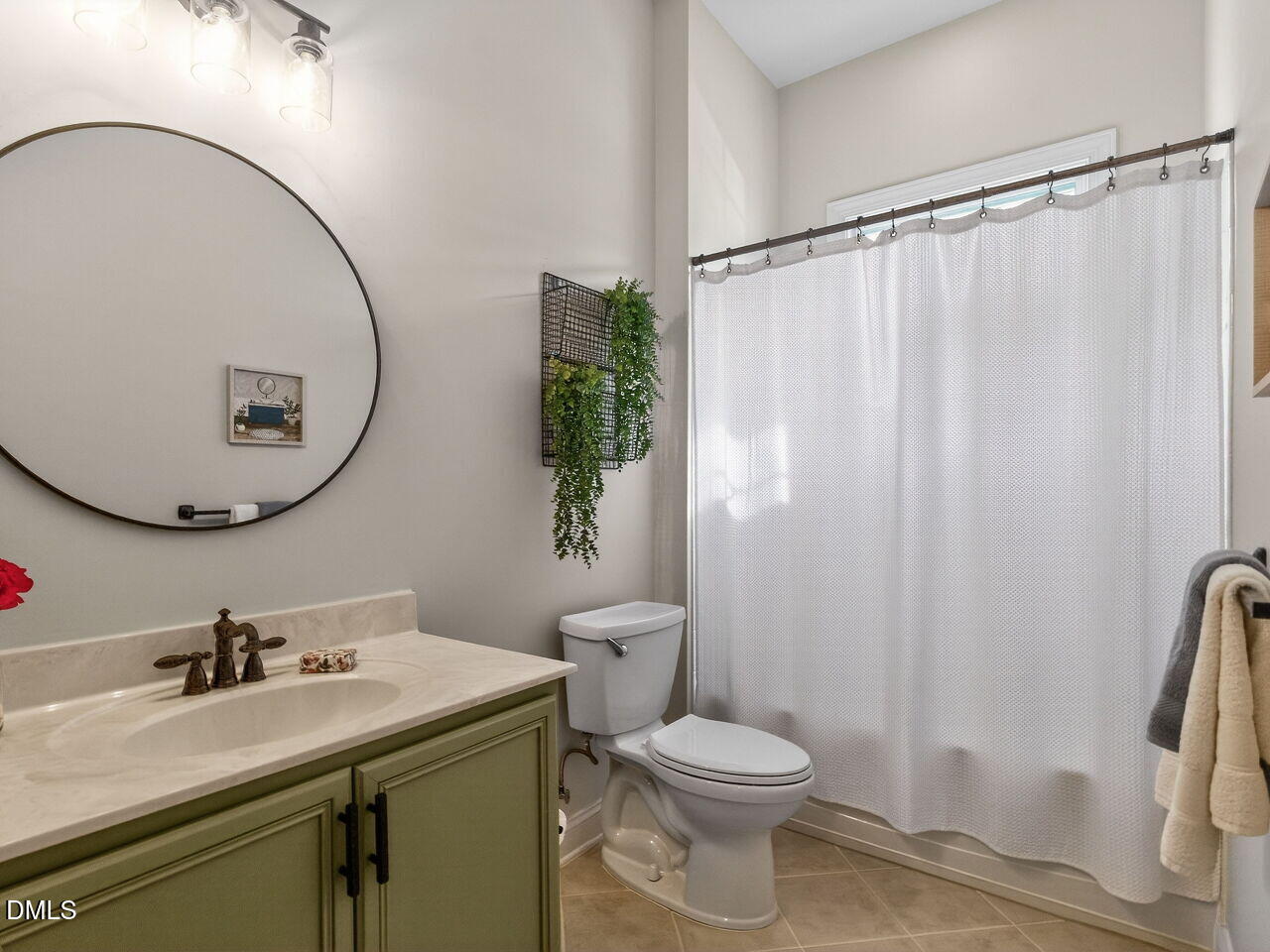 11637 Broadfield Court Raleigh, NC 27617 - Photo 28 of 58 028-1280x960-bathroom