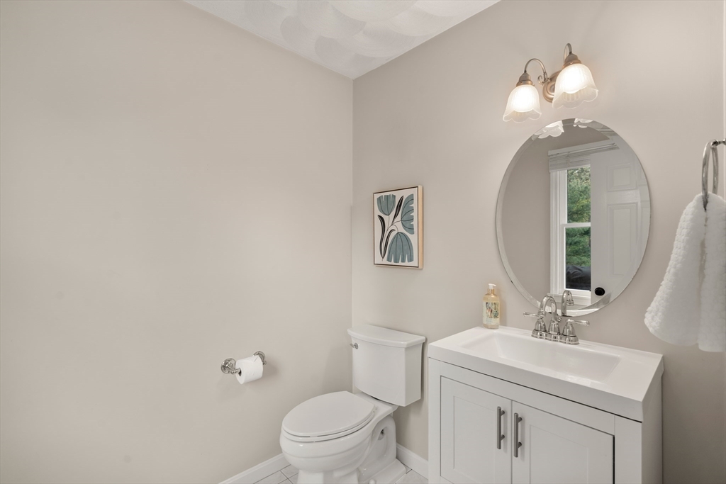 16 Kings Row North Reading, MA 01864 - Photo 8 of 30