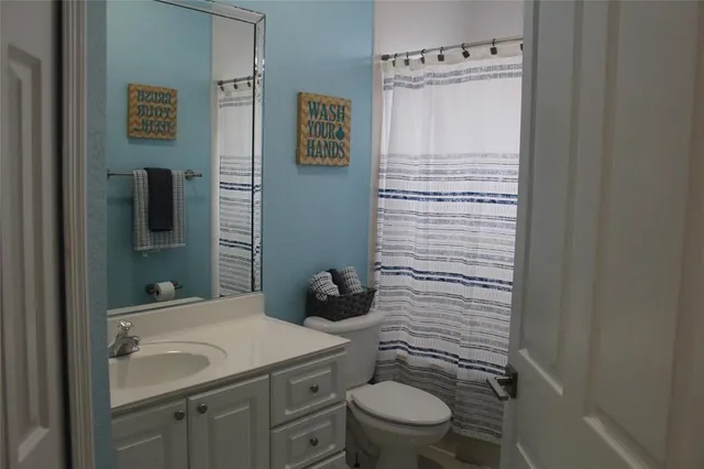 $999,999 | 16272 Southwest 42nd Terrace, Miami, FL 33185