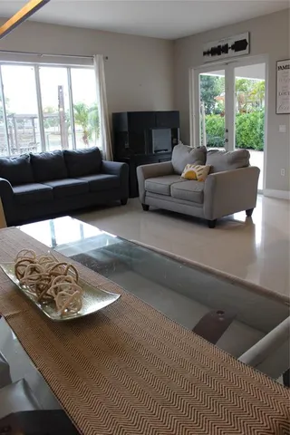 $999,999 | 16272 Southwest 42nd Terrace, Miami, FL 33185