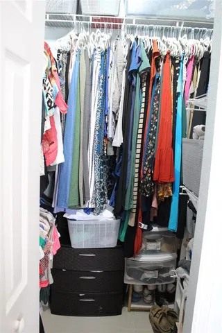 $999,999 | 16272 Southwest 42nd Terrace, Miami, FL 33185