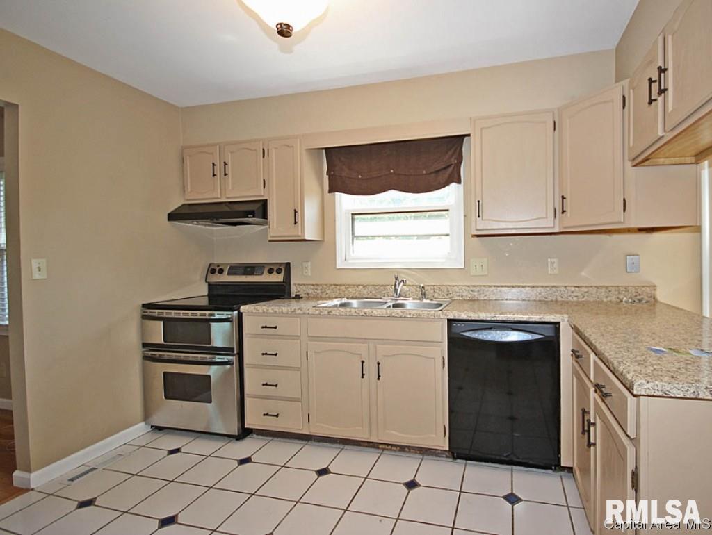 8115 Hunt Road Springfield, IL 62712 - Photo 16 of 36