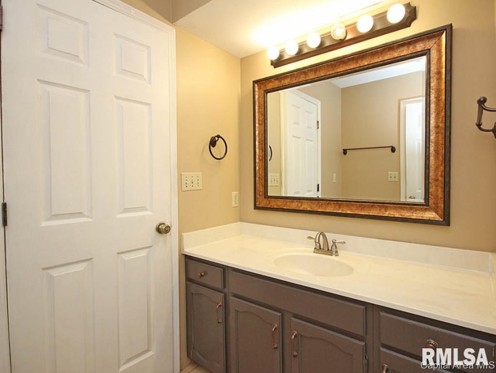 8115 Hunt Road Springfield, IL 62712 - Photo 30 of 36