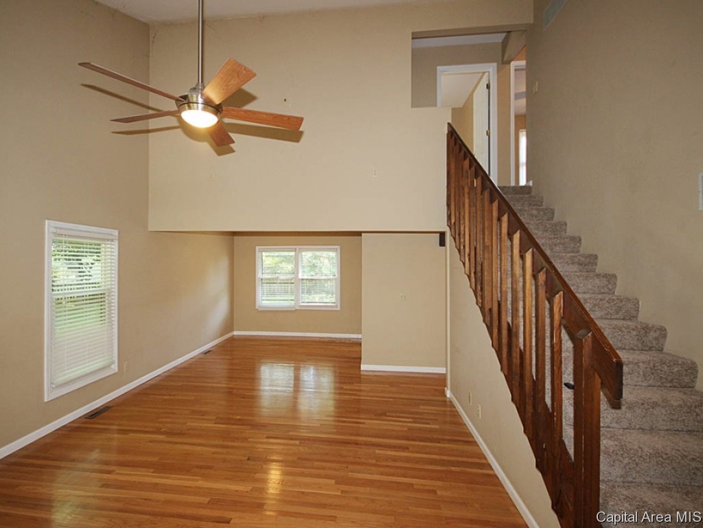 8115 Hunt Road Springfield, IL 62712 - Photo 5 of 36