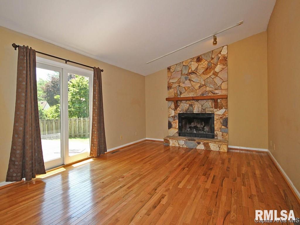 8115 Hunt Road Springfield, IL 62712 - Photo 6 of 36