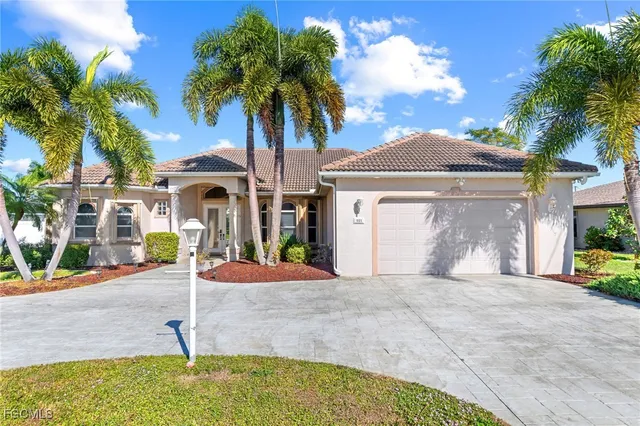 $839,000 | 1935 Southeast 26th Street, Cape Coral, FL 33904