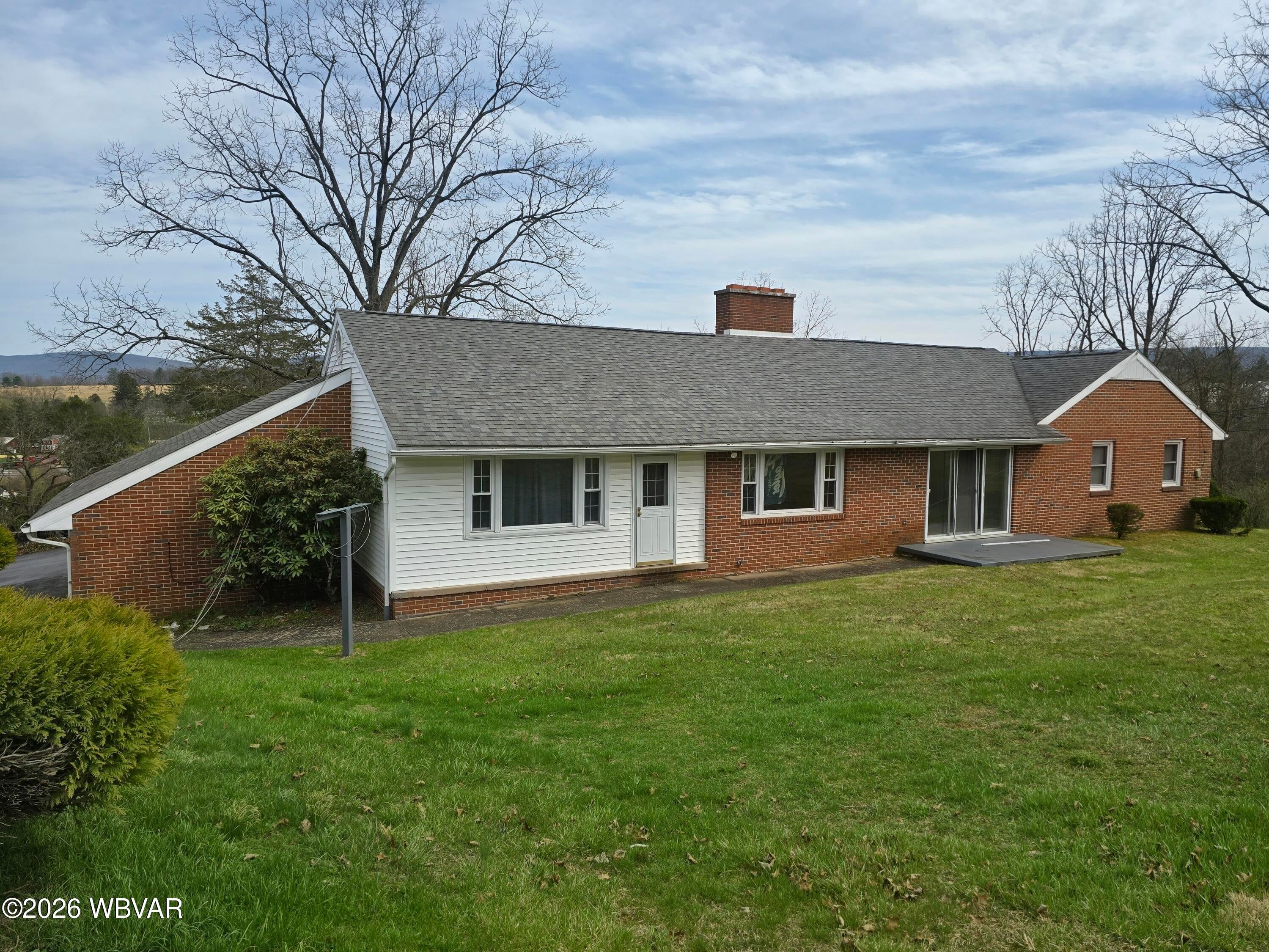 15 Stone Ridge Lane Mill Hall, PA 17751 - Photo 7 of 35 REAR RIGHT