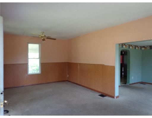 2332 Mechanicsburg Road Springfield, OH 45503 - Photo 3 of 9 Gallery Image 3