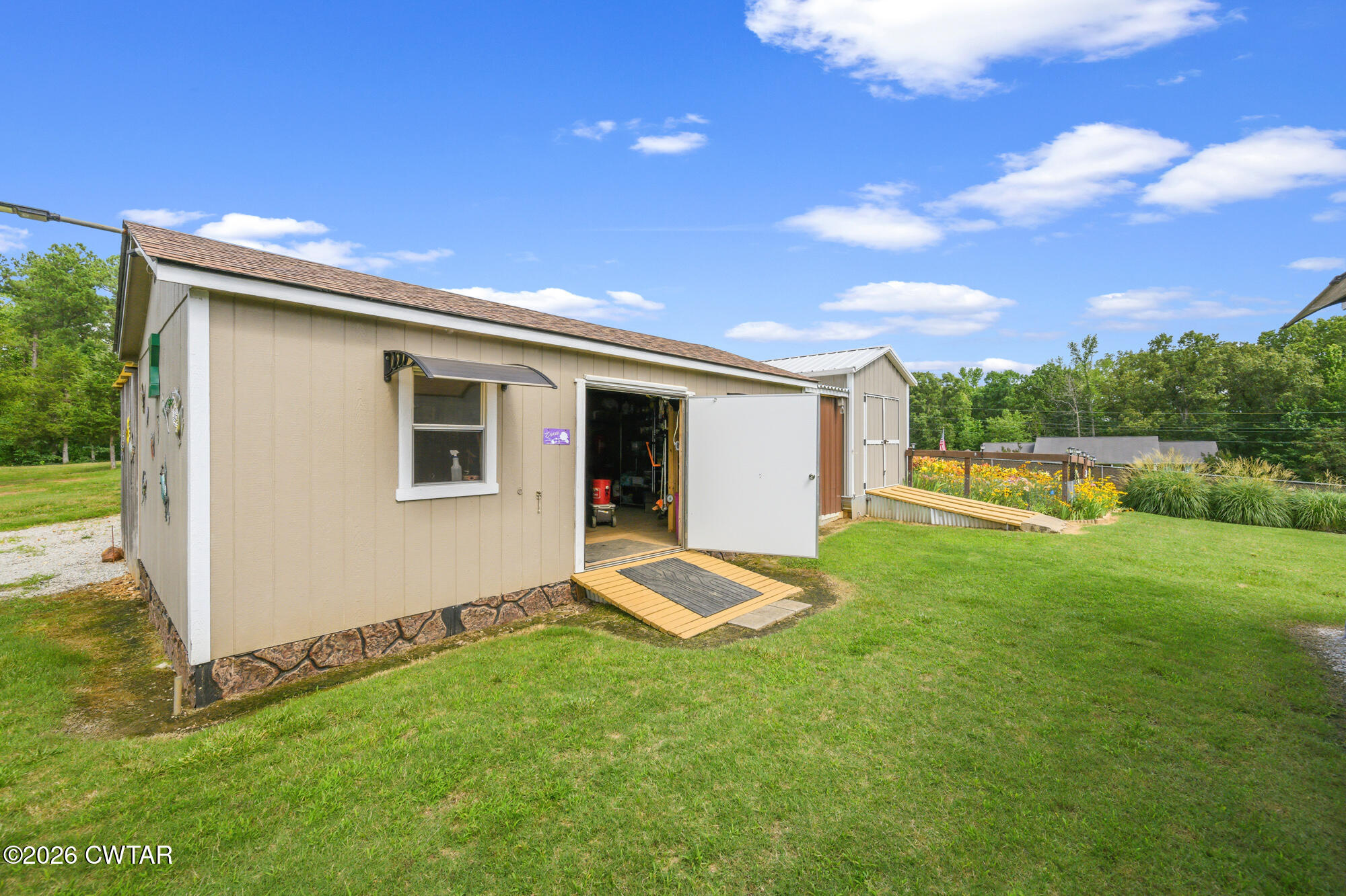 975 Pine Lake Road Lexington, TN 38351 - Photo 33 of 47 NZ9_7400