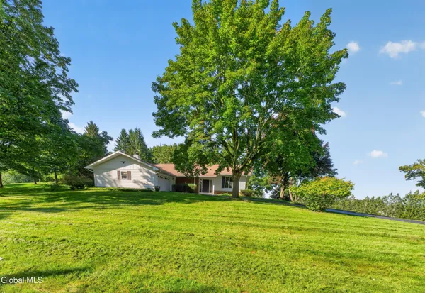 $519,000 | 1140 Van Hoesen Road, Schodack, NY 12033