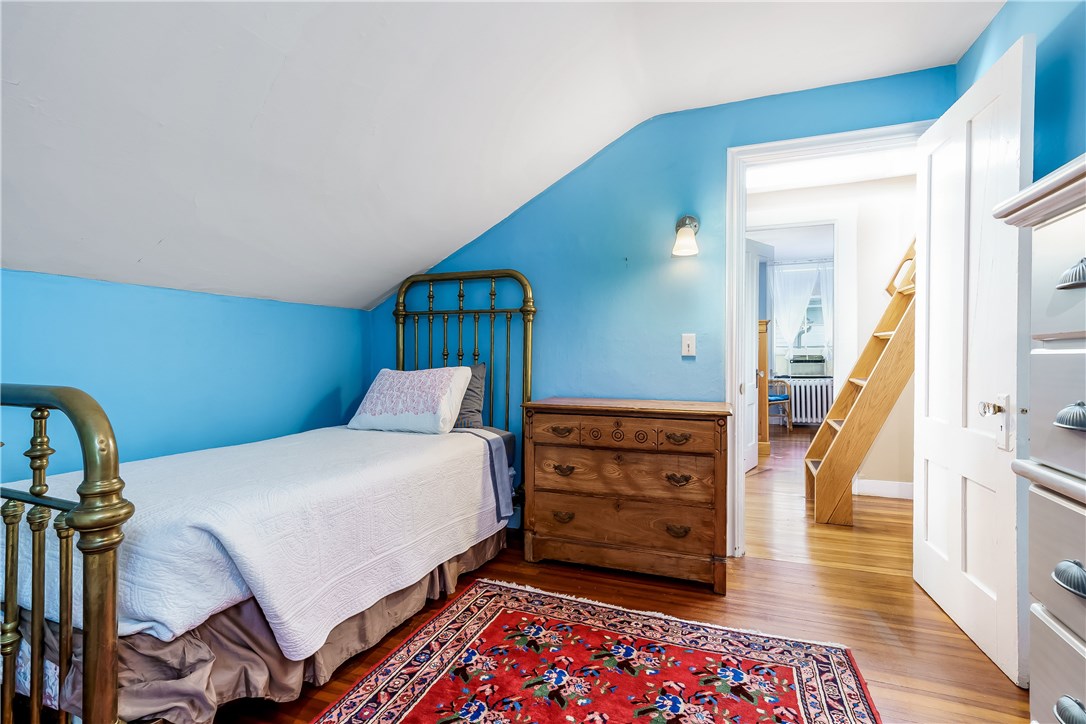 13 Goodwin Street Newport, RI 02840 - Photo 24 of 47