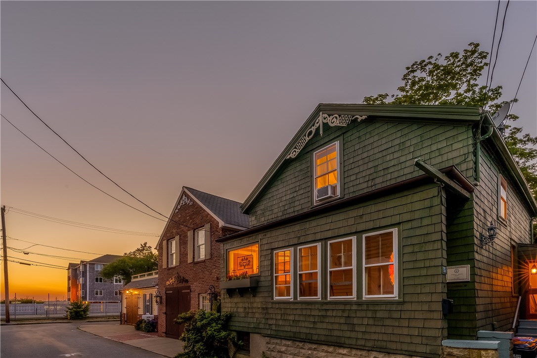 13 Goodwin Street Newport, RI 02840 - Photo 41 of 47