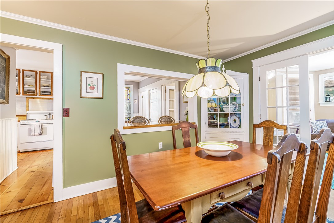 13 Goodwin Street Newport, RI 02840 - Photo 9 of 47