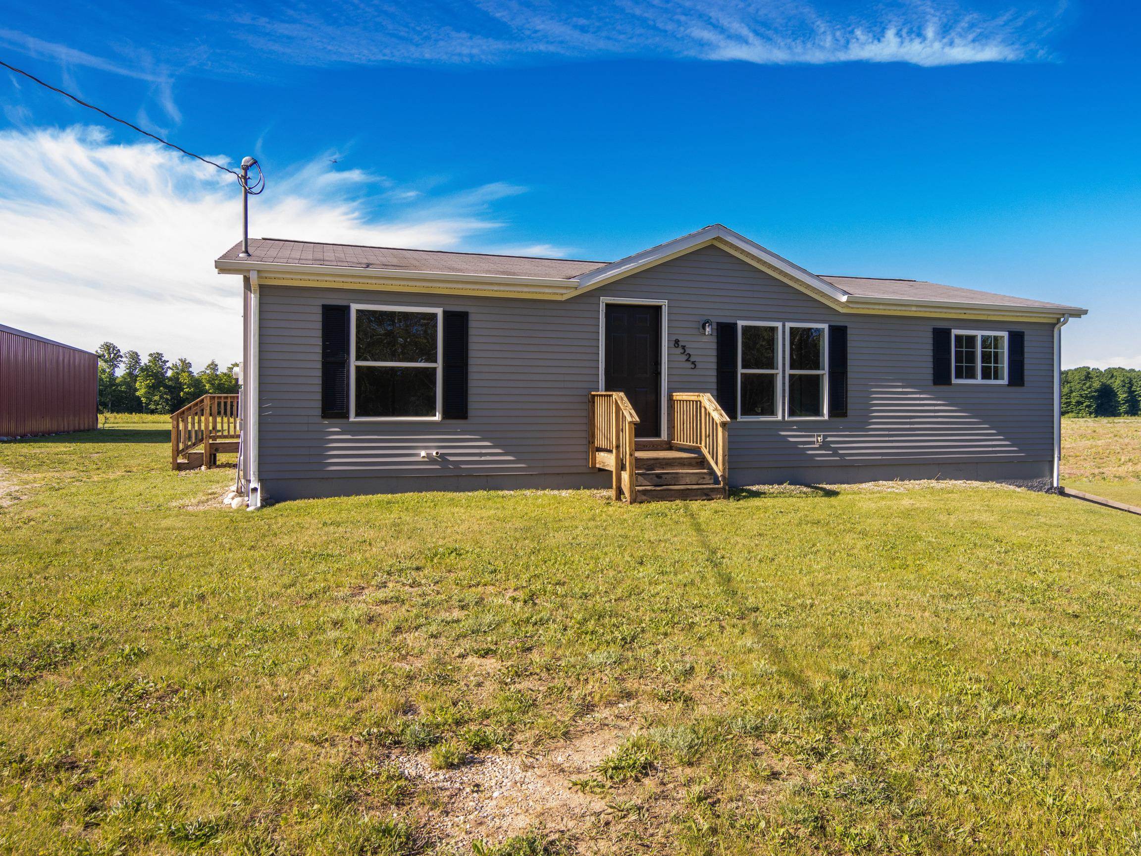 8325 Schell Road Buckley, MI 49620 - Photo 5 of 34