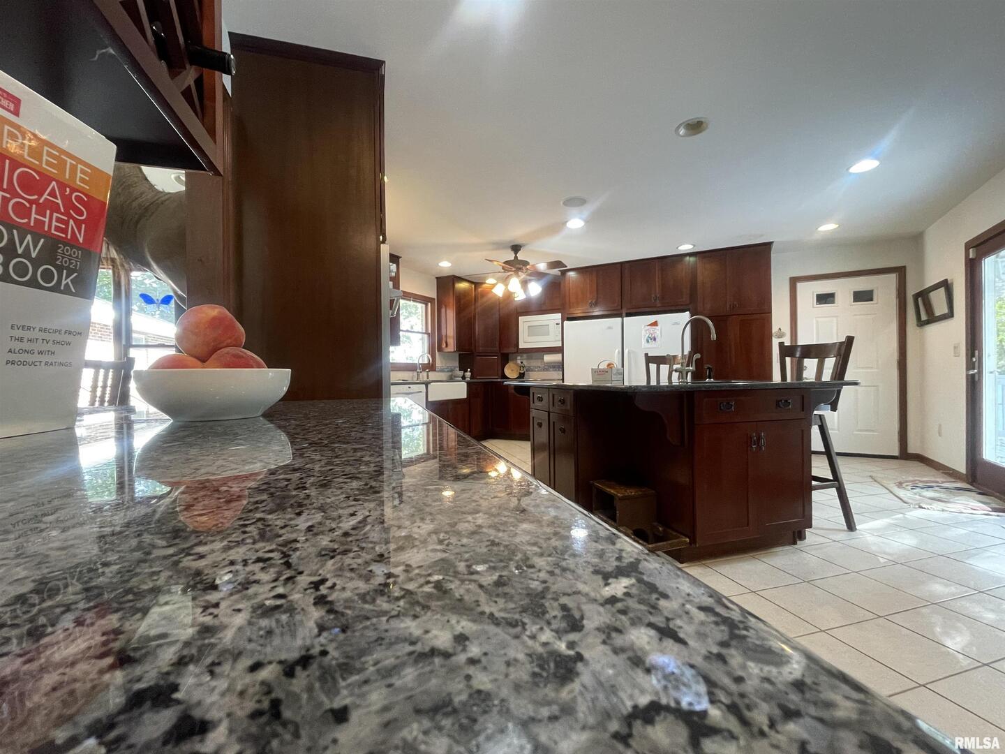 2479 New Era Road Murphysboro, IL 62966 - Photo 15 of 86 a view of a living room and kitchen