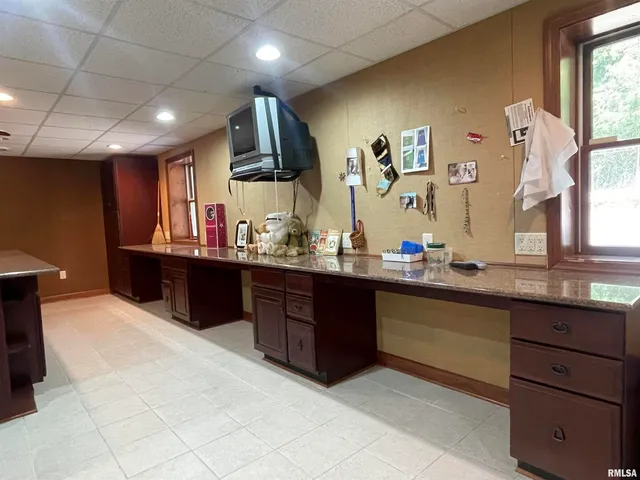 a close view of sink