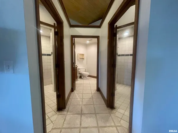 $875,000 | 2479 New Era Road, Murphysboro, IL 62966
