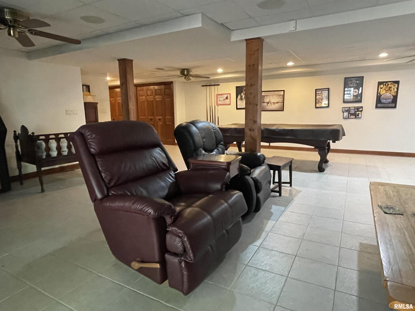 2479 New Era Road Murphysboro, IL 62966 - Photo 86 of 86 a living room with furniture and a window