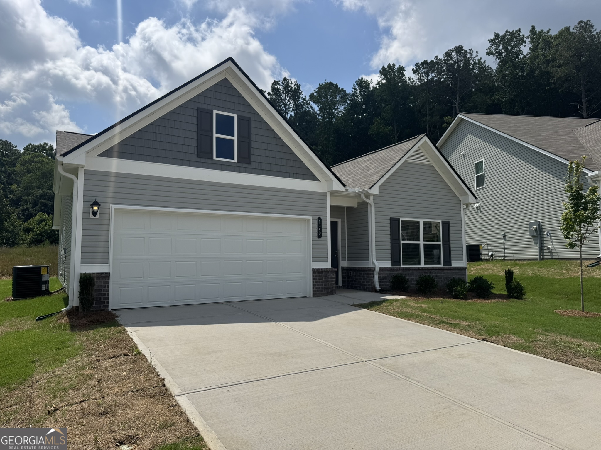 129 Sycamore Lane Calhoun, GA 30701 - Photo 2 of 28