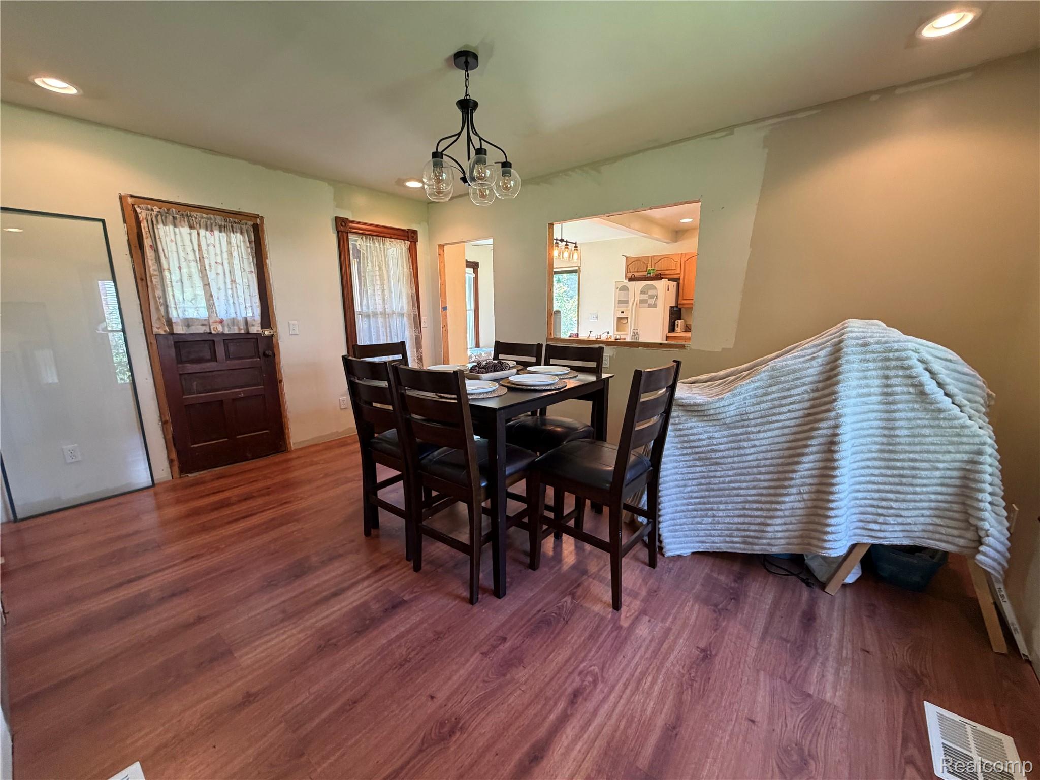 208 East Mill Street Capac, MI 48014 - Photo 9 of 26