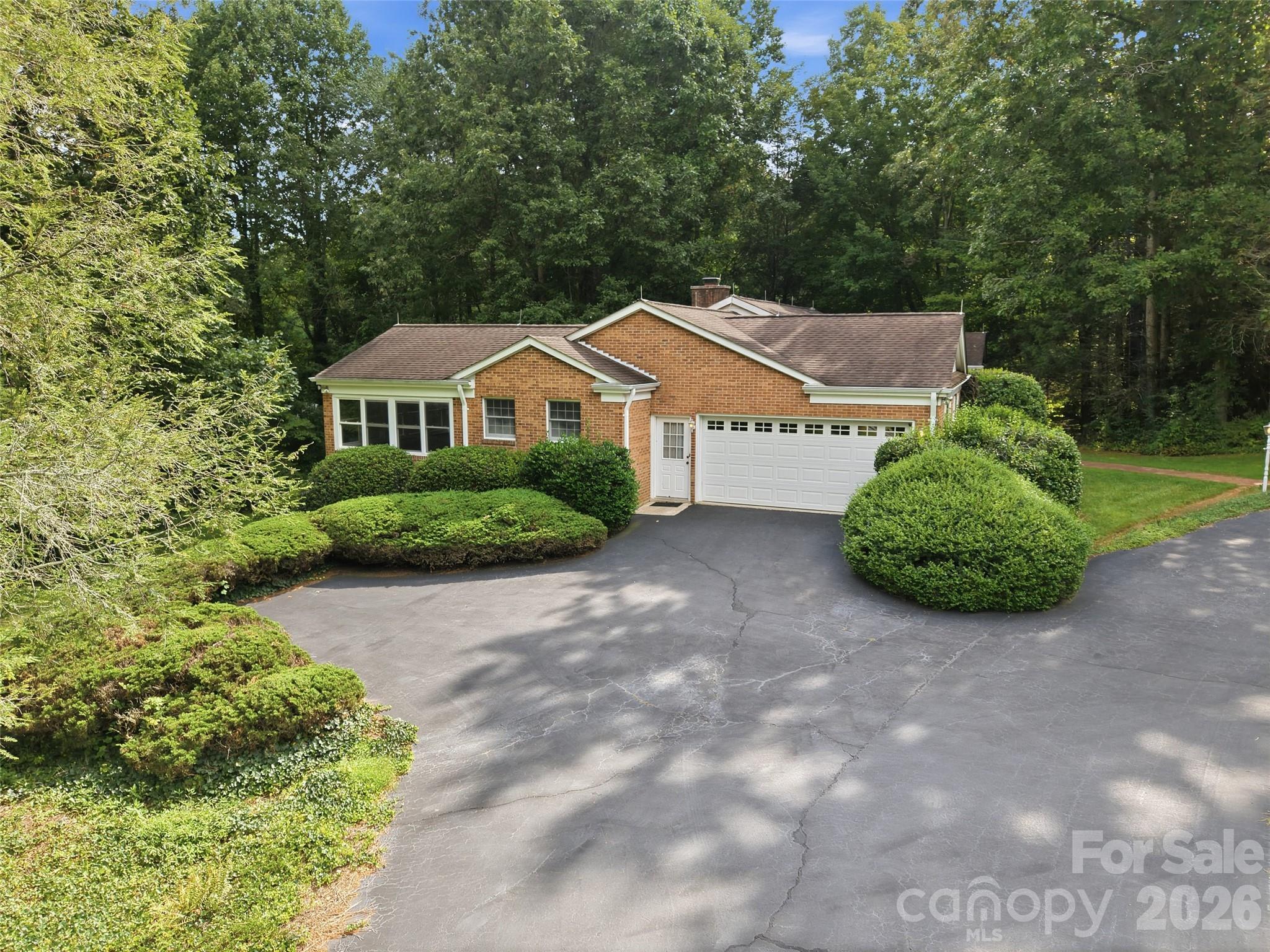 12 Legendary Road Hendersonville, NC 28739 - Photo 9 of 48 Gallery Image 9