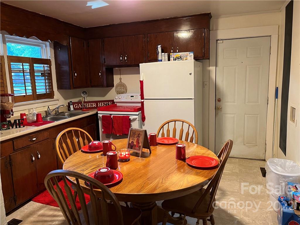 207 Ligon Street Chester, SC 29706 - Photo 5 of 15 Gallery Image 5