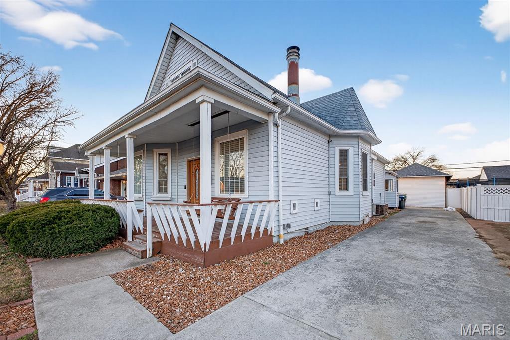 105 South 4th Street Dupo, IL 62239 - Photo 5 of 53