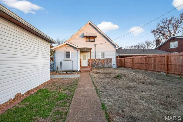 $215,000 | 105 South 4th Street, Dupo, IL 62239