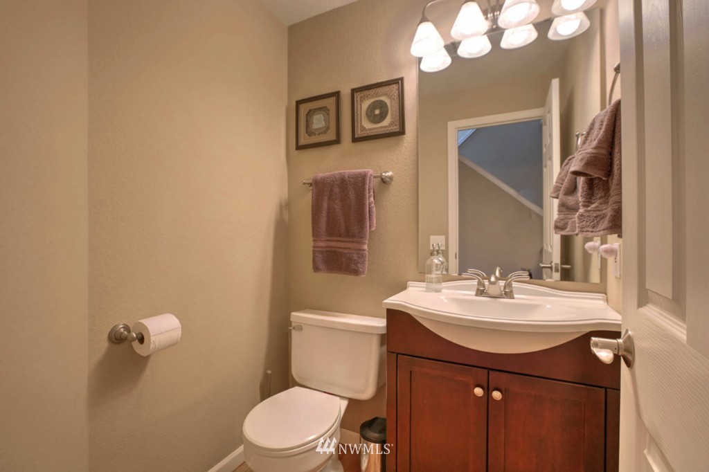 11919 Northeast 168th Street Bothell, WA 98011 - Photo 11 of 24 Gallery Image 11
