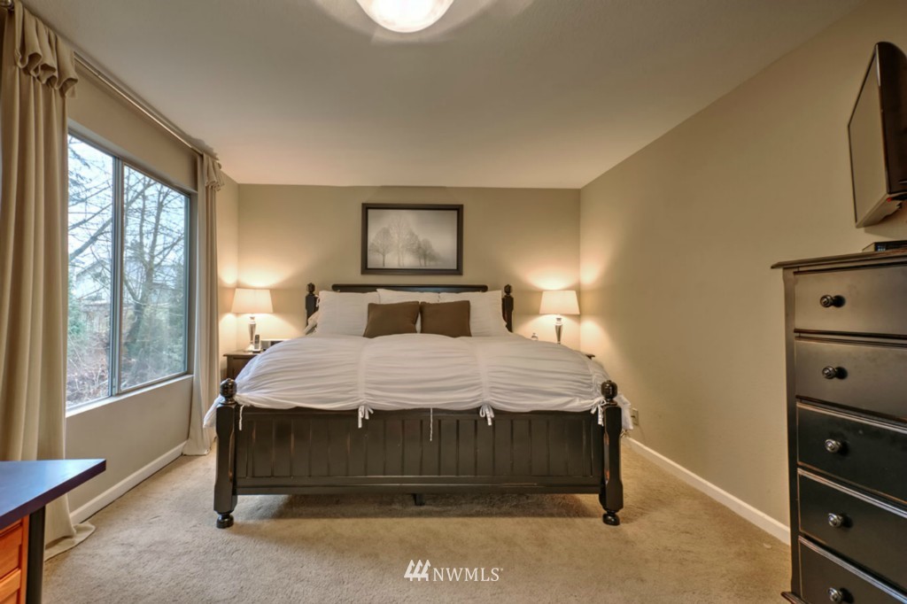 11919 Northeast 168th Street Bothell, WA 98011 - Photo 15 of 24 Gallery Image 15