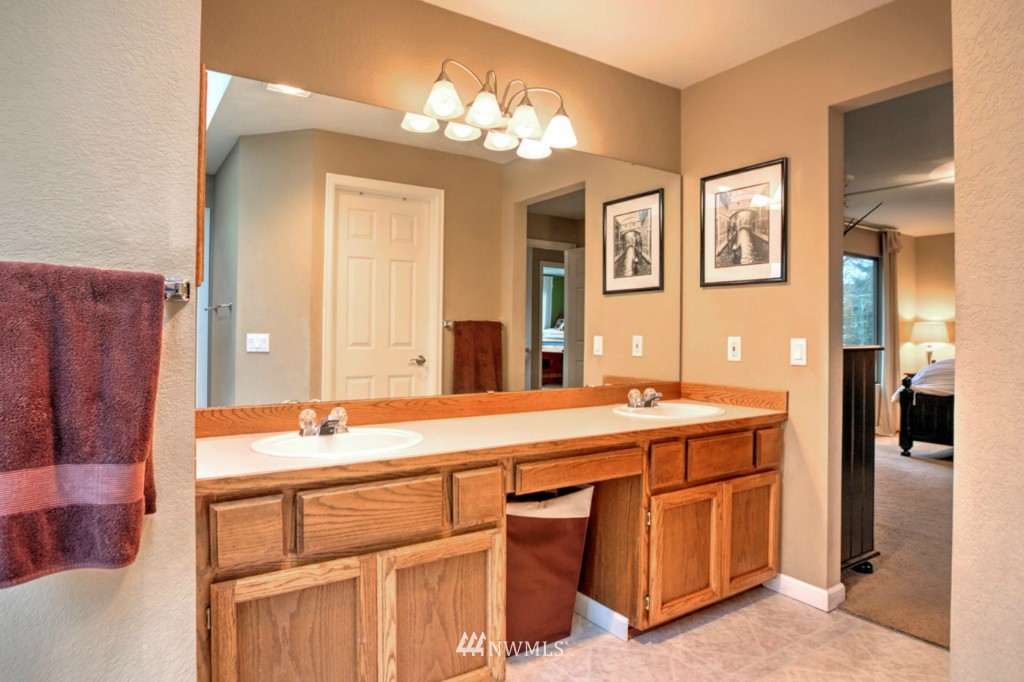 11919 Northeast 168th Street Bothell, WA 98011 - Photo 19 of 24 Gallery Image 19