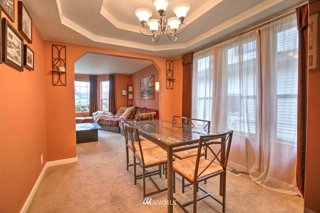 11919 Northeast 168th Street Bothell, WA 98011 - Photo 5 of 24 Gallery Image 5