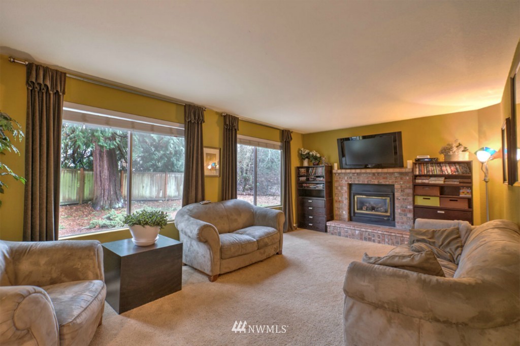 11919 Northeast 168th Street Bothell, WA 98011 - Photo 9 of 24 Gallery Image 9