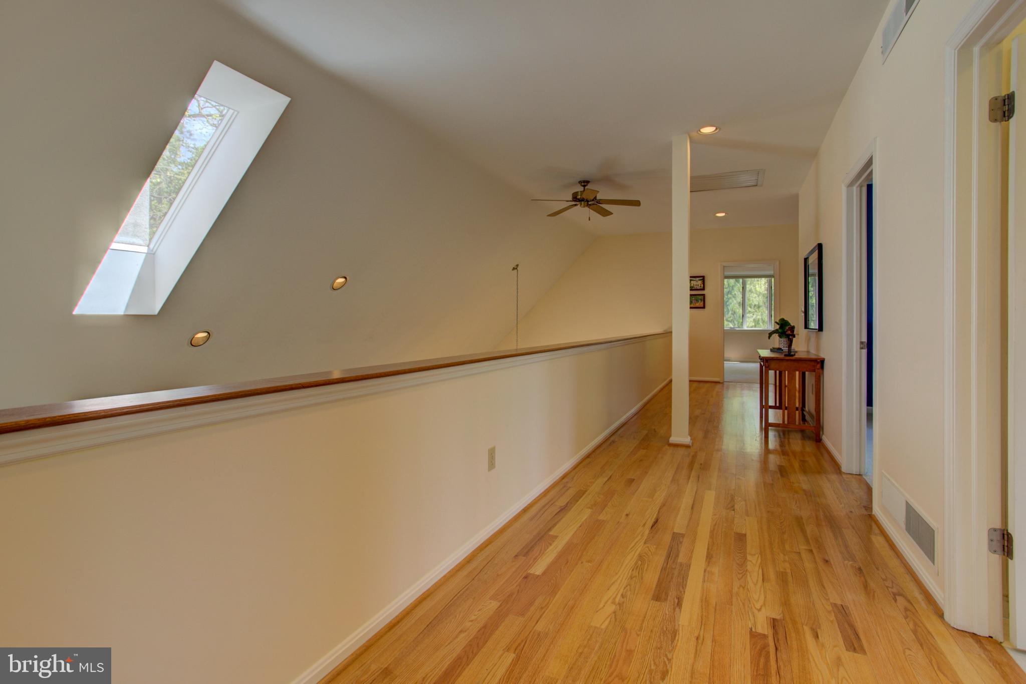 1558 Stone Mill Road Lancaster, PA 17603 - Photo 33 of 97 Upstairs Hallway