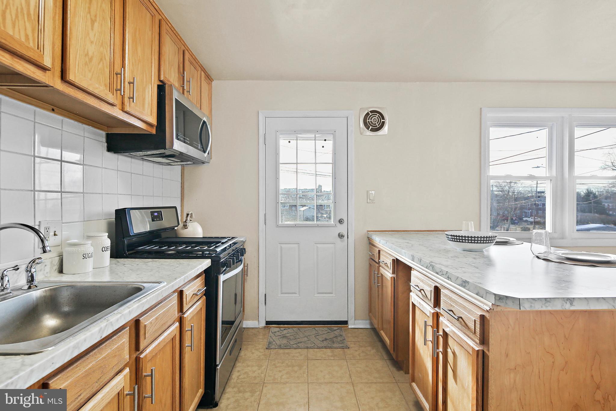 4217 Crest Heights Road Baltimore, MD 21215 - Photo 12 of 29