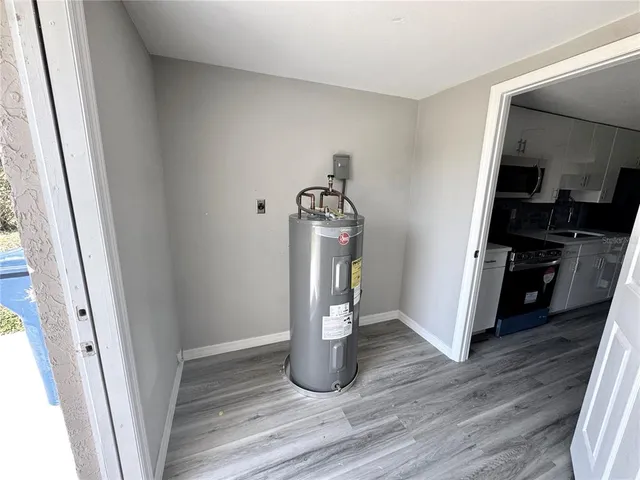 $1,995 | 5928 13th St Court East, Bradenton, FL 34203