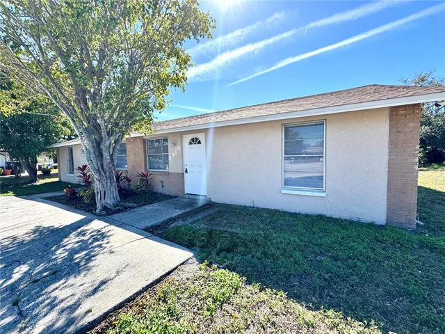 $1,995 | 5928 13th St Court East, Bradenton, FL 34203