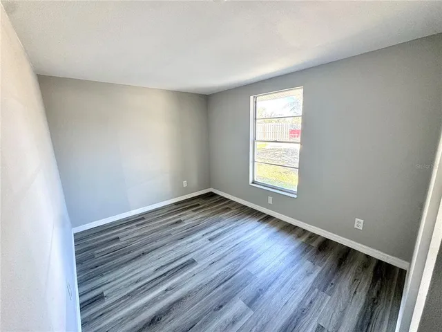 $1,995 | 5928 13th St Court East, Bradenton, FL 34203