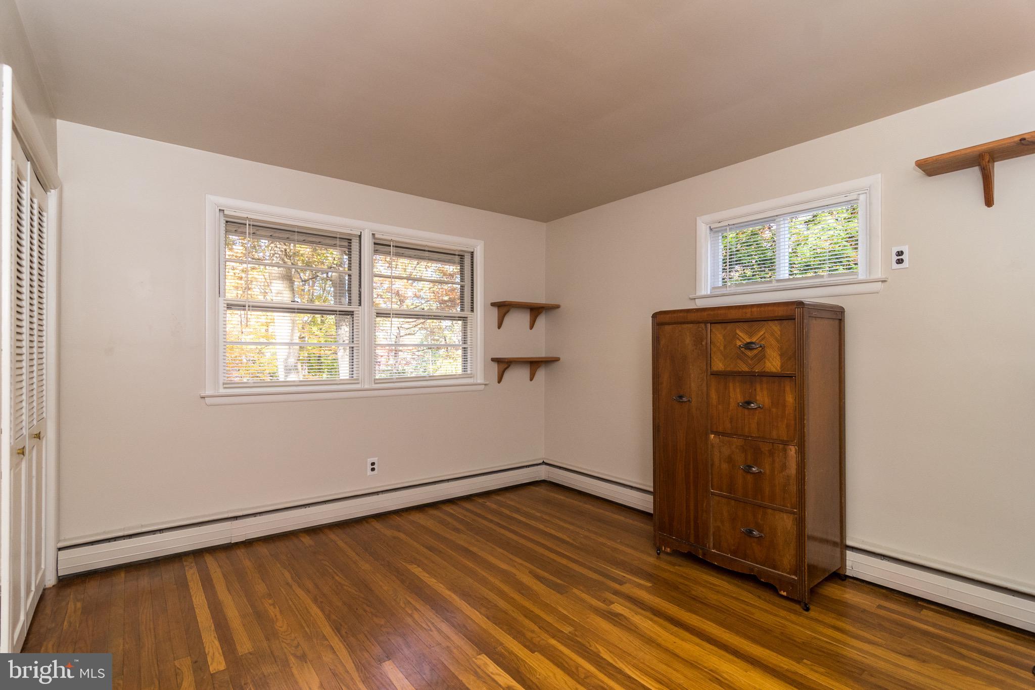 93 Buttonwood Lane Doylestown, PA 18901 - Photo 22 of 35 Bed#2 orig, red oak flr, great view of front yard
